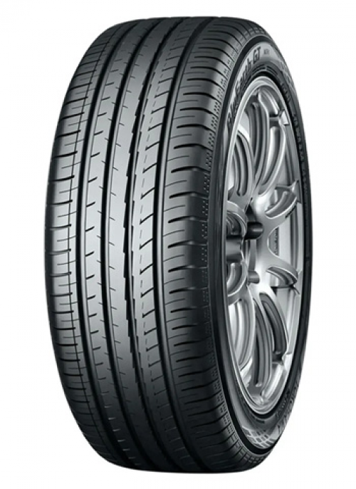 YOKOHAMA 215/65 R16 98H BLUEARTH-GT AE51
